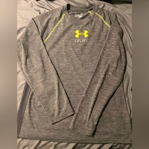 Under Armour Men’s Long Sleeve - Running - gray and green, Size Large